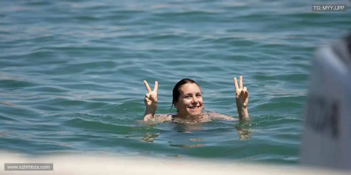 🎮 实时弹幕,互动不停!边看边聊,你的声音让直播更有温度!